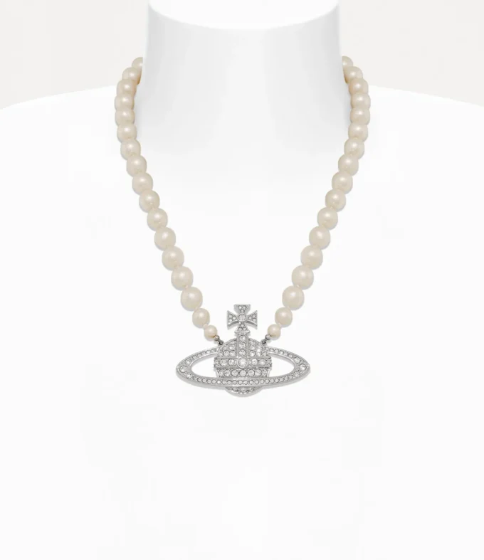Man. Bas Relief Pearl Necklace