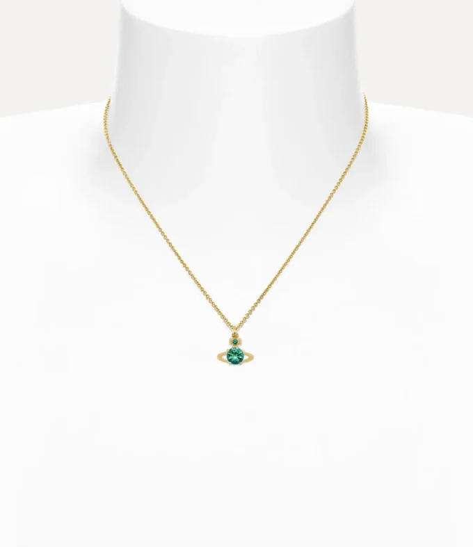 Reina Pendant Necklace